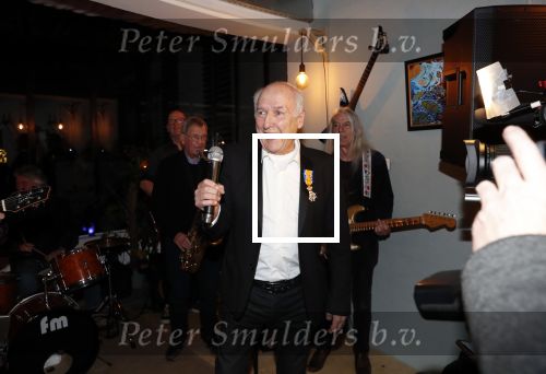 Hilversum 5 januari 2020
Peter Koelewijn krijgt een lintje van Burgemeester Pieter Broertjes.
Event vond plaats in de wisseloord studios.