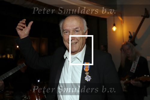 Hilversum 5 januari 2020
Peter Koelewijn krijgt een lintje van Burgemeester Pieter Broertjes.
Event vond plaats in de wisseloord studios.