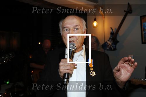 Hilversum 5 januari 2020
Peter Koelewijn krijgt een lintje van Burgemeester Pieter Broertjes.
Event vond plaats in de wisseloord studios.