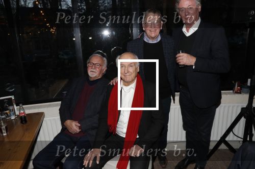 Hilversum 5 januari 2020
Peter Koelewijn krijgt een lintje van Burgemeester Pieter Broertjes.
Event vond plaats in de wisseloord studios. peter en zijn rockets