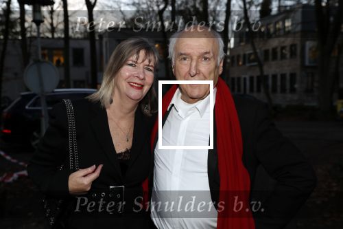 Hilversum 5 januari 2020
Peter Koelewijn krijgt een lintje van Burgemeester Pieter Broertjes.
Event vond plaats in de wisseloord studios. Peter met zijn vrouw