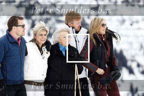 Lech 25 februari 2020
Fotouurtje Koninklijke familie. Aanwezig Koning Willem Alexander Koningin Maxima Prinses Amalia Alexia Ariane Prinses Beatrix Prins Constantijn Prinses laurentien Gravin Eloise Graaf Claus Casimir en Gravin Leonore .