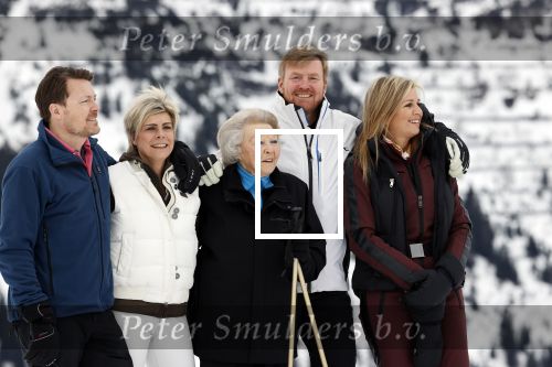 Lech 25 februari 2020
Fotouurtje Koninklijke familie. Aanwezig Koning Willem Alexander Koningin Maxima Prinses Amalia Alexia Ariane Prinses Beatrix Prins Constantijn Prinses laurentien Gravin Eloise Graaf Claus Casimir en Gravin Leonore .