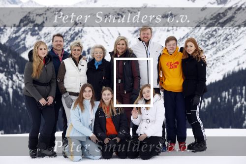 Lech 25 februari 2020
Fotouurtje Koninklijke familie. Aanwezig Koning Willem Alexander Koningin Maxima Prinses Amalia Alexia Ariane Prinses Beatrix Prins Constantijn Prinses laurentien Gravin Eloise Graaf Claus Casimir en Gravin Leonore .