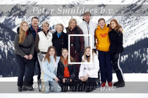 Lech 25 februari 2020
Fotouurtje Koninklijke familie. Aanwezig Koning Willem Alexander Koningin Maxima Prinses Amalia Alexia Ariane Prinses Beatrix Prins Constantijn Prinses laurentien Gravin Eloise Graaf Claus Casimir en Gravin Leonore .