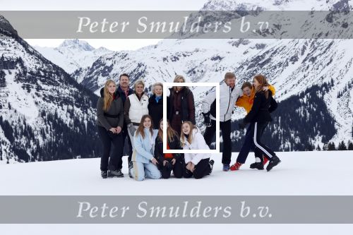 Lech 25 februari 2020
Fotouurtje Koninklijke familie. Aanwezig Koning Willem Alexander Koningin Maxima Prinses Amalia Alexia Ariane Prinses Beatrix Prins Constantijn Prinses laurentien Gravin Eloise Graaf Claus Casimir en Gravin Leonore .