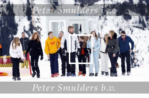 Lech 25 februari 2020
Fotouurtje Koninklijke familie. Aanwezig Koning Willem Alexander Koningin Maxima Prinses Amalia Alexia Ariane Prinses Beatrix Prins Constantijn Prinses laurentien Gravin Eloise Graaf Claus Casimir en Gravin Leonore .