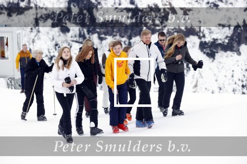 Lech 25 februari 2020
Fotouurtje Koninklijke familie. Aanwezig Koning Willem Alexander Koningin Maxima Prinses Amalia Alexia Ariane Prinses Beatrix Prins Constantijn Prinses laurentien Gravin Eloise Graaf Claus Casimir en Gravin Leonore .