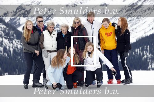 Lech 25 februari 2020
Fotouurtje Koninklijke familie. Aanwezig Koning Willem Alexander Koningin Maxima Prinses Amalia Alexia Ariane Prinses Beatrix Prins Constantijn Prinses laurentien Gravin Eloise Graaf Claus Casimir en Gravin Leonore .