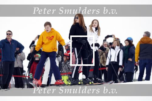 Lech 25 februari 2020
Fotouurtje Koninklijke familie. Aanwezig Koning Willem Alexander Koningin Maxima Prinses Amalia Alexia Ariane Prinses Beatrix Prins Constantijn Prinses laurentien Gravin Eloise Graaf Claus Casimir en Gravin Leonore .