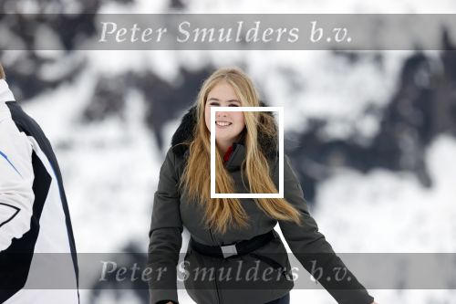 Lech 25 februari 2020
Fotouurtje Koninklijke familie. Aanwezig Koning Willem Alexander Koningin Maxima Prinses Amalia Alexia Ariane Prinses Beatrix Prins Constantijn Prinses laurentien Gravin Eloise Graaf Claus Casimir en Gravin Leonore .