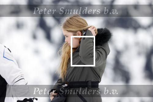 Lech 25 februari 2020
Fotouurtje Koninklijke familie. Aanwezig Koning Willem Alexander Koningin Maxima Prinses Amalia Alexia Ariane Prinses Beatrix Prins Constantijn Prinses laurentien Gravin Eloise Graaf Claus Casimir en Gravin Leonore .