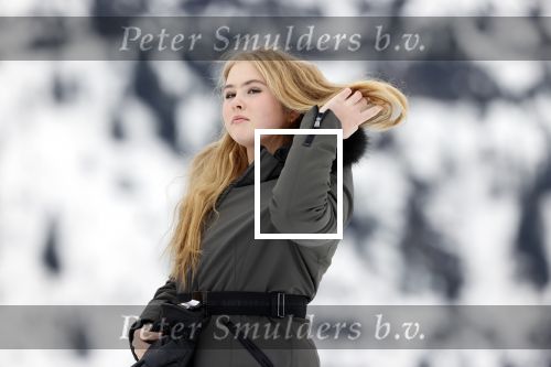 Lech 25 februari 2020
Fotouurtje Koninklijke familie. Aanwezig Koning Willem Alexander Koningin Maxima Prinses Amalia Alexia Ariane Prinses Beatrix Prins Constantijn Prinses laurentien Gravin Eloise Graaf Claus Casimir en Gravin Leonore .