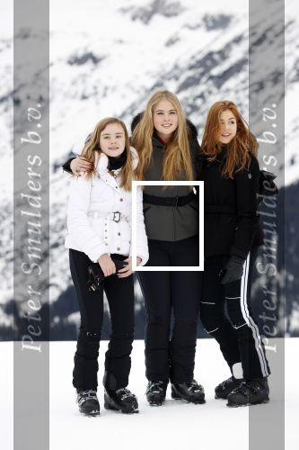Lech 25 februari 2020
Fotouurtje Koninklijke familie. Aanwezig Koning Willem Alexander Koningin Maxima Prinses Amalia Alexia Ariane Prinses Beatrix Prins Constantijn Prinses laurentien Gravin Eloise Graaf Claus Casimir en Gravin Leonore .