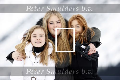 Lech 25 februari 2020
Fotouurtje Koninklijke familie. Aanwezig Koning Willem Alexander Koningin Maxima Prinses Amalia Alexia Ariane Prinses Beatrix Prins Constantijn Prinses laurentien Gravin Eloise Graaf Claus Casimir en Gravin Leonore .