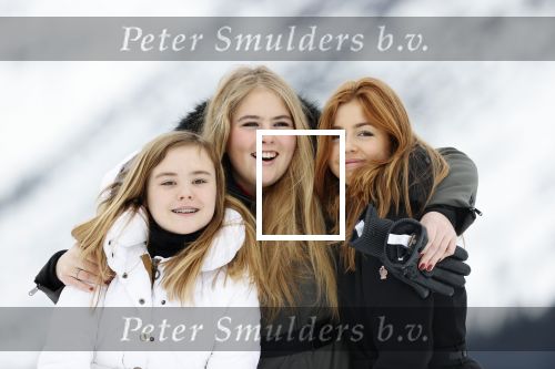 Lech 25 februari 2020
Fotouurtje Koninklijke familie. Aanwezig Koning Willem Alexander Koningin Maxima Prinses Amalia Alexia Ariane Prinses Beatrix Prins Constantijn Prinses laurentien Gravin Eloise Graaf Claus Casimir en Gravin Leonore .