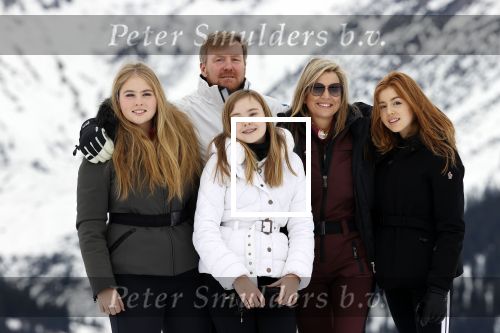 Lech 25 februari 2020
Fotouurtje Koninklijke familie. Aanwezig Koning Willem Alexander Koningin Maxima Prinses Amalia Alexia Ariane Prinses Beatrix Prins Constantijn Prinses laurentien Gravin Eloise Graaf Claus Casimir en Gravin Leonore .