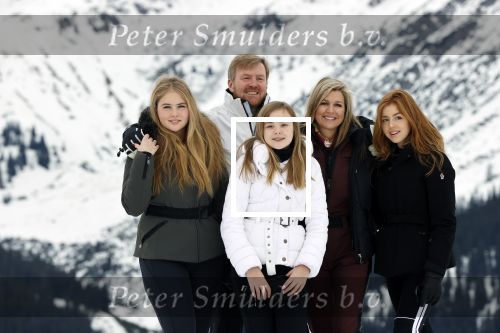 Lech 25 februari 2020
Fotouurtje Koninklijke familie. Aanwezig Koning Willem Alexander Koningin Maxima Prinses Amalia Alexia Ariane Prinses Beatrix Prins Constantijn Prinses laurentien Gravin Eloise Graaf Claus Casimir en Gravin Leonore .