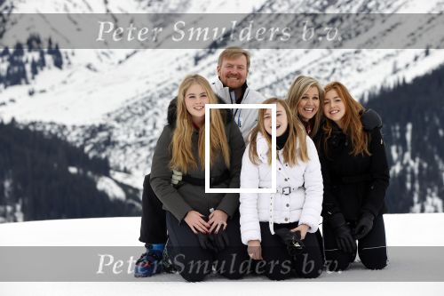 Lech 25 februari 2020
Fotouurtje Koninklijke familie. Aanwezig Koning Willem Alexander Koningin Maxima Prinses Amalia Alexia Ariane Prinses Beatrix Prins Constantijn Prinses laurentien Gravin Eloise Graaf Claus Casimir en Gravin Leonore .