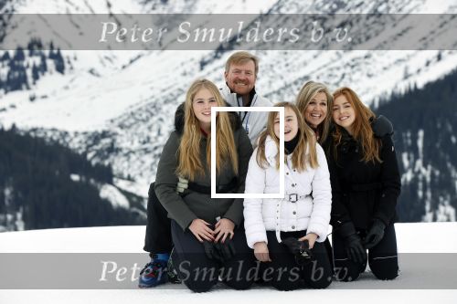 Lech 25 februari 2020
Fotouurtje Koninklijke familie. Aanwezig Koning Willem Alexander Koningin Maxima Prinses Amalia Alexia Ariane Prinses Beatrix Prins Constantijn Prinses laurentien Gravin Eloise Graaf Claus Casimir en Gravin Leonore .
