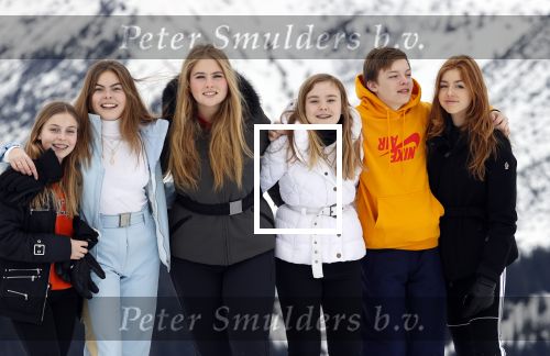 Lech 25 februari 2020
Fotouurtje Koninklijke familie. Aanwezig Koning Willem Alexander Koningin Maxima Prinses Amalia Alexia Ariane Prinses Beatrix Prins Constantijn Prinses laurentien Gravin Eloise Graaf Claus Casimir en Gravin Leonore .