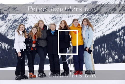 Lech 25 februari 2020
Fotouurtje Koninklijke familie. Aanwezig Koning Willem Alexander Koningin Maxima Prinses Amalia Alexia Ariane Prinses Beatrix Prins Constantijn Prinses laurentien Gravin Eloise Graaf Claus Casimir en Gravin Leonore .