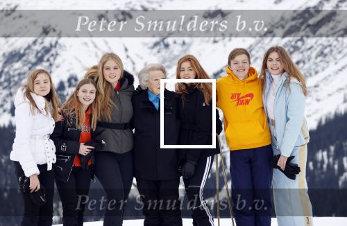 Lech 25 februari 2020
Fotouurtje Koninklijke familie. Aanwezig Koning Willem Alexander Koningin Maxima Prinses Amalia Alexia Ariane Prinses Beatrix Prins Constantijn Prinses laurentien Gravin Eloise Graaf Claus Casimir en Gravin Leonore .
