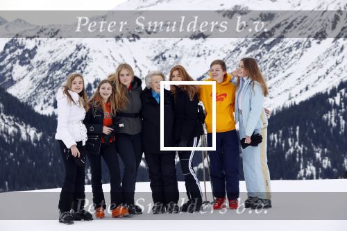 Lech 25 februari 2020
Fotouurtje Koninklijke familie. Aanwezig Koning Willem Alexander Koningin Maxima Prinses Amalia Alexia Ariane Prinses Beatrix Prins Constantijn Prinses laurentien Gravin Eloise Graaf Claus Casimir en Gravin Leonore .