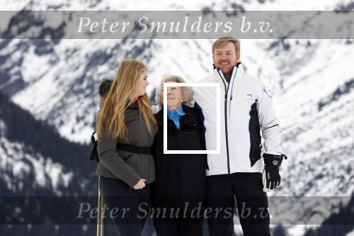 Lech 25 februari 2020
Fotouurtje Koninklijke familie. Aanwezig Koning Willem Alexander Koningin Maxima Prinses Amalia Alexia Ariane Prinses Beatrix Prins Constantijn Prinses laurentien Gravin Eloise Graaf Claus Casimir en Gravin Leonore .