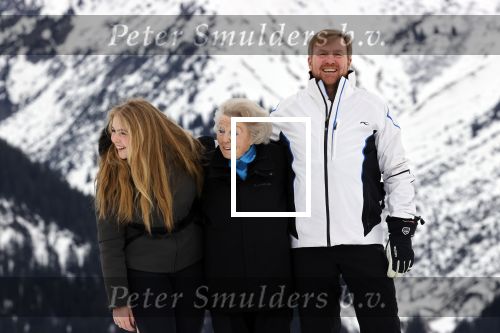 Lech 25 februari 2020
Fotouurtje Koninklijke familie. Aanwezig Koning Willem Alexander Koningin Maxima Prinses Amalia Alexia Ariane Prinses Beatrix Prins Constantijn Prinses laurentien Gravin Eloise Graaf Claus Casimir en Gravin Leonore .