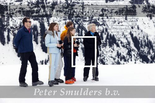 Lech 25 februari 2020
Fotouurtje Koninklijke familie. Aanwezig Koning Willem Alexander Koningin Maxima Prinses Amalia Alexia Ariane Prinses Beatrix Prins Constantijn Prinses laurentien Gravin Eloise Graaf Claus Casimir en Gravin Leonore .