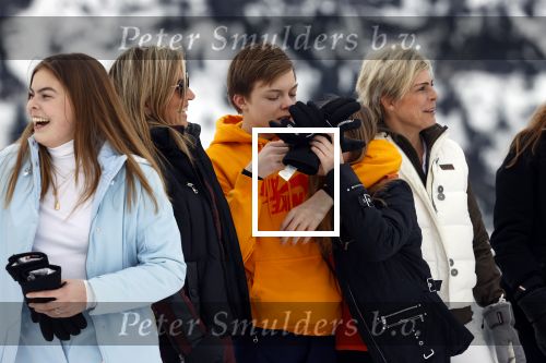 Lech 25 februari 2020
Fotouurtje Koninklijke familie. Aanwezig Koning Willem Alexander Koningin Maxima Prinses Amalia Alexia Ariane Prinses Beatrix Prins Constantijn Prinses laurentien Gravin Eloise Graaf Claus Casimir en Gravin Leonore .