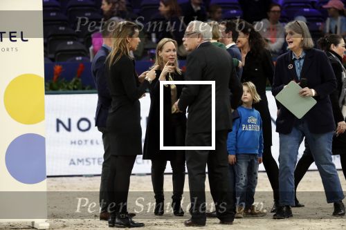 Amsterdam26 januari 2020
Prinses Margarita met haar man Tjalling ten Cate en hun dochters Julia en Paola bij Jumping Amsterdam in de RAI