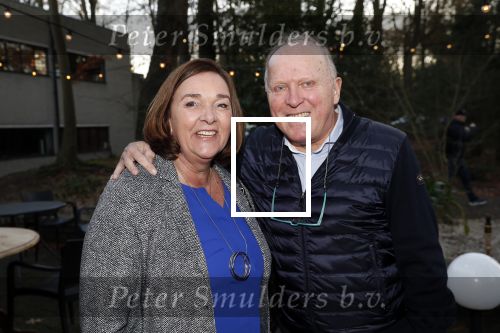 Hilversum 5 januari 2020
Peter Koelewijn krijgt een lintje van Burgemeester Pieter Broertjes.
Event vond plaats in de wisseloord studios. Rene v d Kerkhof met zijn vrouw