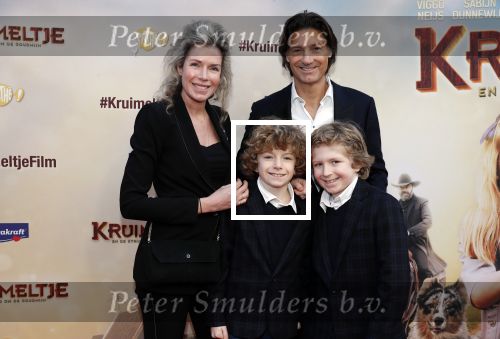 Amsterdam 1 februari 2020
Premiere Kruimeltje in Tuschinski. Rick Engelkes met vriendin Marie Claire Noorlander en haar zoons