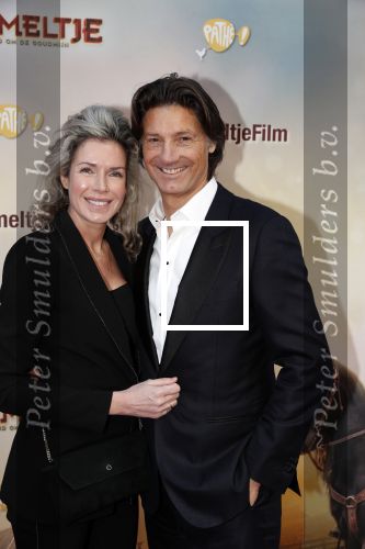 Amsterdam 1 februari 2020
Premiere Kruimeltje in Tuschinski. Rick Engelkes met vriendin Marie Claire Noorlander en haar zoons