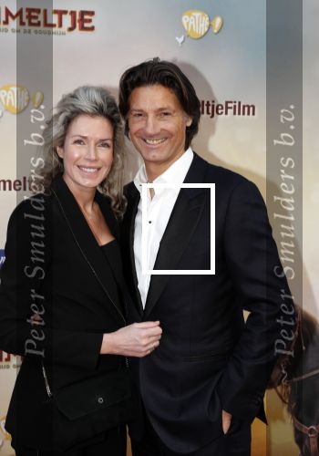 Amsterdam 1 februari 2020
Premiere Kruimeltje in Tuschinski. Rick Engelkes met vriendin Marie Claire Noorlander en haar zoons