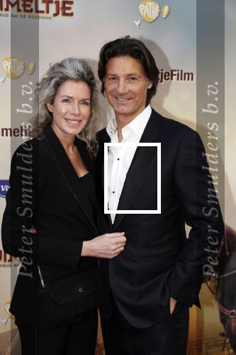Amsterdam 1 februari 2020
Premiere Kruimeltje in Tuschinski. Rick Engelkes met vriendin Marie Claire Noorlander en haar zoons