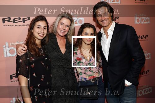 Amsterdam 3 februari 2020
Premiere verliefd op ibiza in het deLamar theater. Rick Engelkes met zijn vriendin Marie Claire Noorlander en zijn dochters