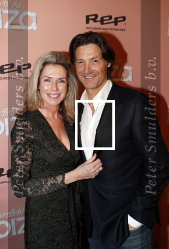 Amsterdam 3 februari 2020
Premiere verliefd op ibiza in het deLamar theater. Rick Engelkes met zijn vriendin Marie Claire Noorlander en zijn dochters