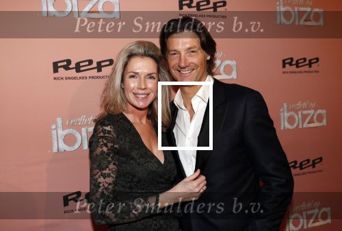 Amsterdam 3 februari 2020
Premiere verliefd op ibiza in het deLamar theater. Rick Engelkes met zijn vriendin Marie Claire Noorlander en zijn dochters