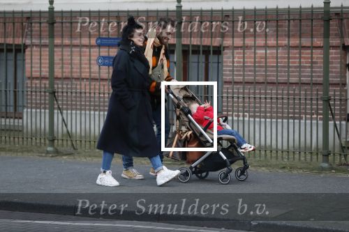 Amsterdam 1 februari 2020
Roxeanne Hazes met vriend Erik Zennes en zoon Fender bij artis.