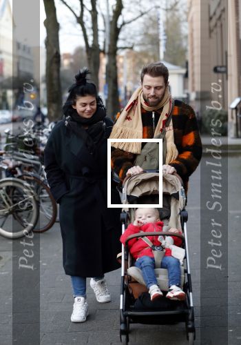 Amsterdam 1 februari 2020
Roxeanne Hazes met vriend Erik Zennes en zoon Fender bij artis.