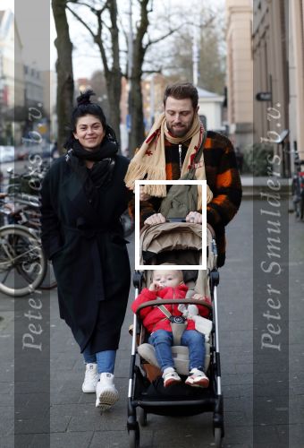 Amsterdam 1 februari 2020
Roxeanne Hazes met vriend Erik Zennes en zoon Fender bij artis.