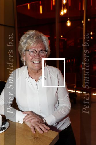Nieuwegein 4 februari 2020
Premiere Heel Holland lacht in schouwburg de Kom. Moeder Roy Donders