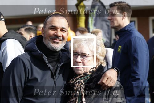 Amsterdam 4 maart 2020
Ruud Gullit en Frank Rijkaard openen hun Cruyff coart in Amsterdam west. Ruud met zijn moeder