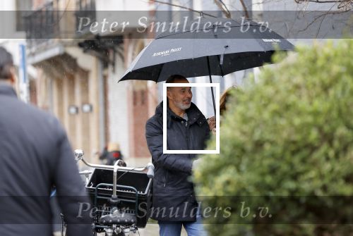 Amsterdam 29 februari 2020
Ruud Gulklit met zijn vriendin Karin de Rooy onder paraplu