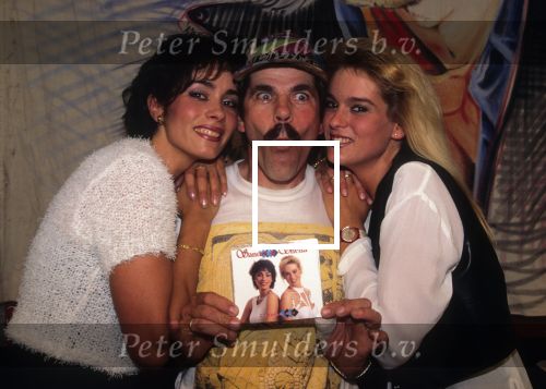 2o Juli 1995
Sheil Timmerman samen met haar zus Sandra Timmerman en Bennie Jolink
