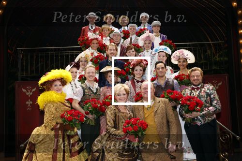 Rotterdam 8 maart 2020
Premiere Hello Dolly in het nieuwe Luxor. Cast Hello Dolly met oa Simone Kleinsma en Paul de Leeuw
