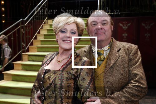 Rotterdam 8 maart 2020
Premiere Hello Dolly in het nieuwe Luxor. Cast Hello Dolly met oa Simone Kleinsma en Paul de Leeuw